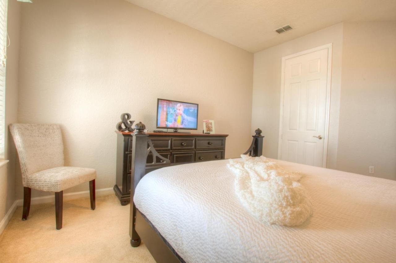 Stunning Lakeview Condo Wprivate Balcony Kissimmee Exterior photo